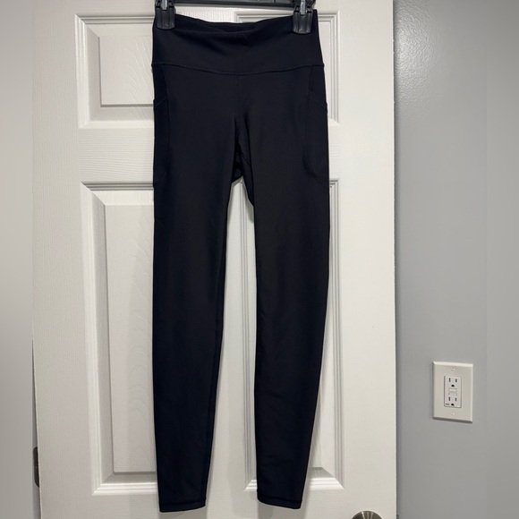 Old Navy Pants - Old Navy Active Powersoft Black High-Rise Leggings
